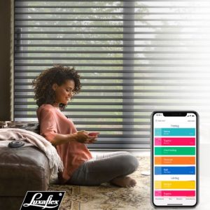 Koppla dina gardiner till en smidig app med timerfunktion